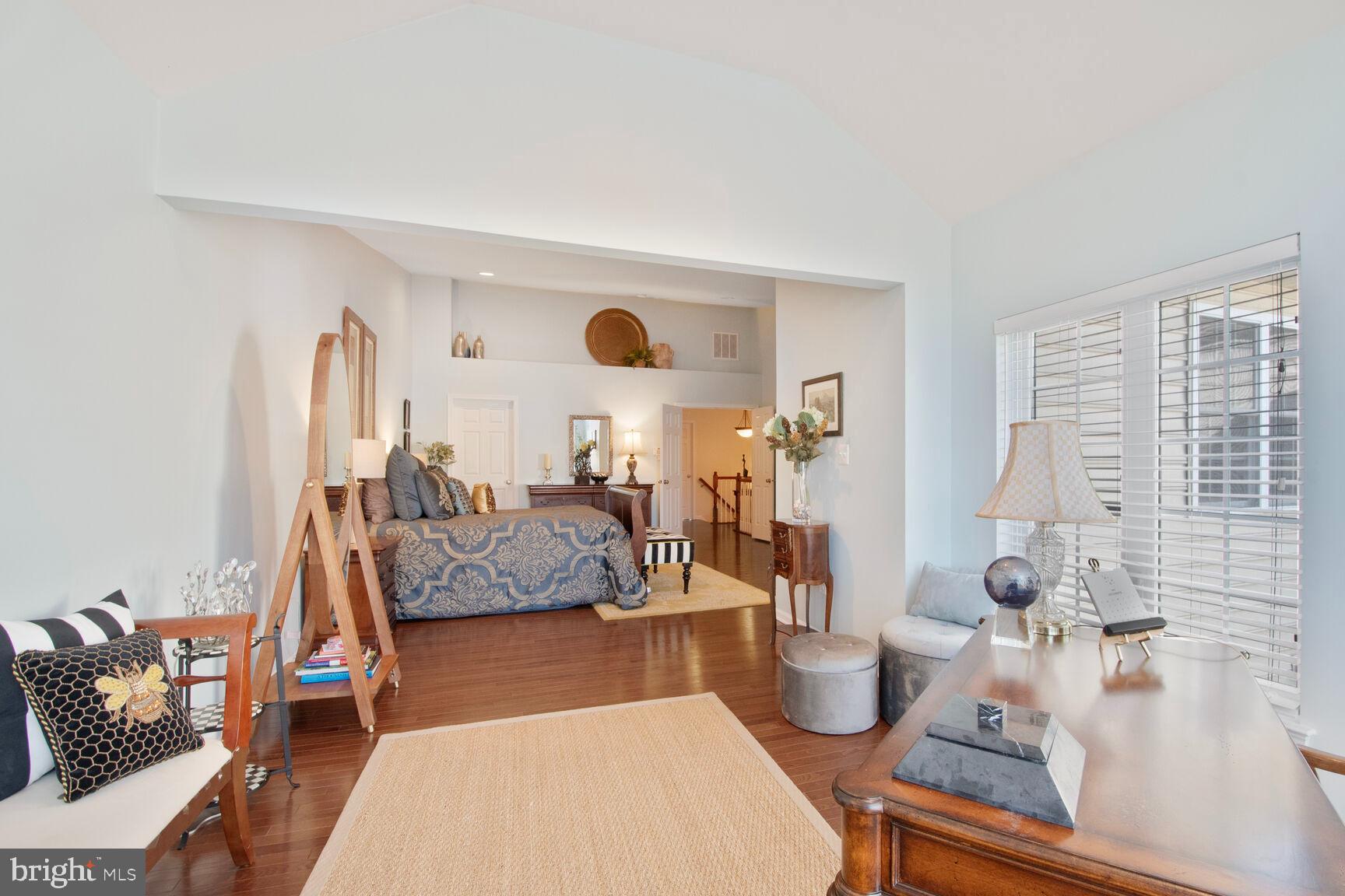 SOUTH RIDING - Residential