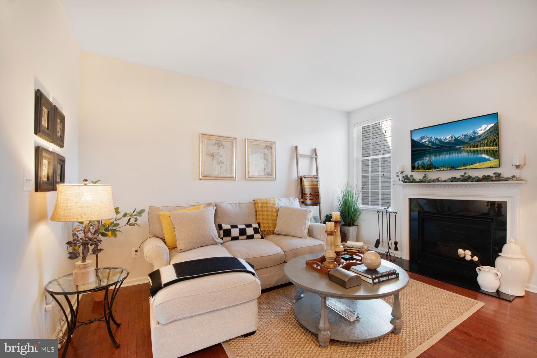 SOUTH RIDING - Residential