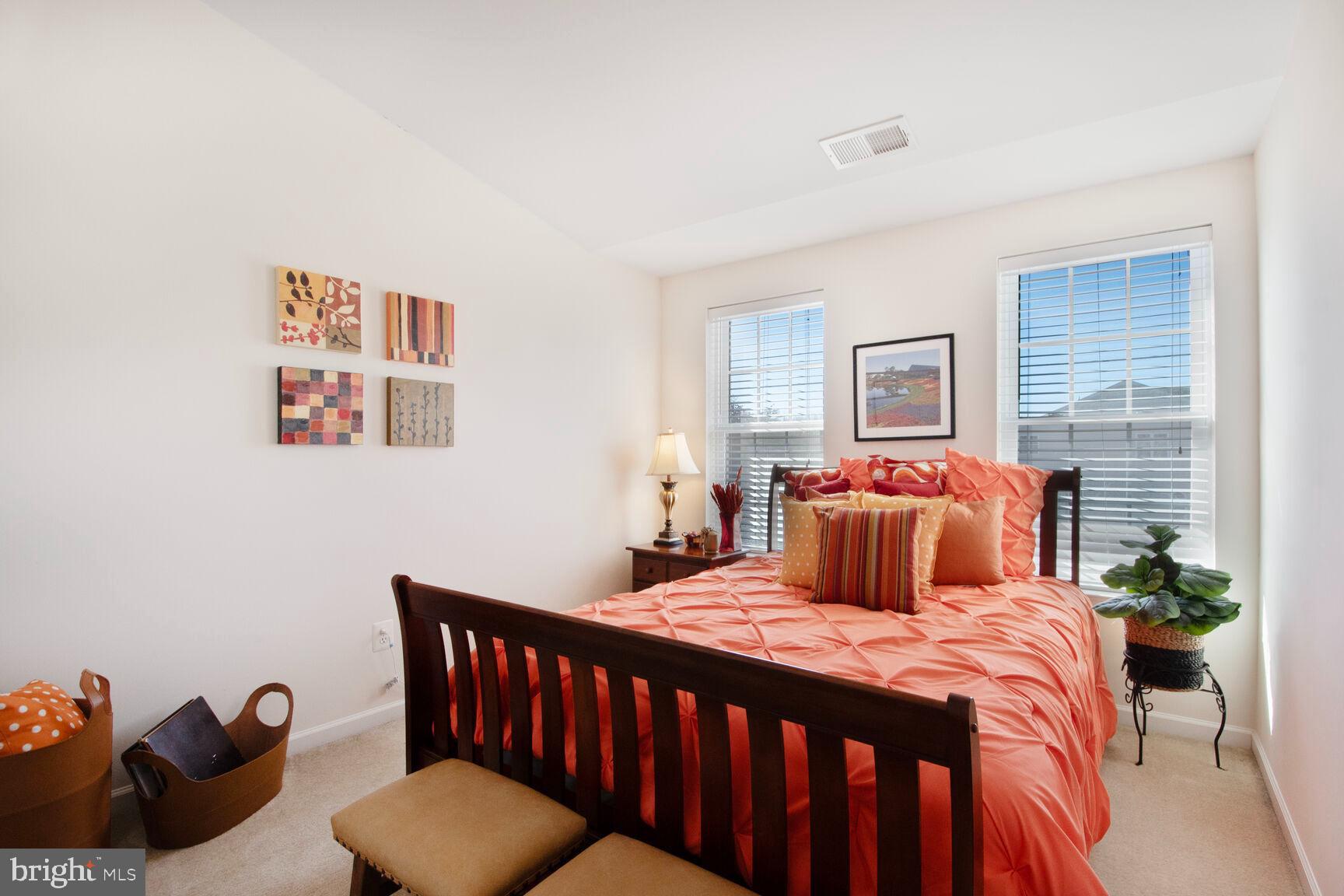 SOUTH RIDING - Residential