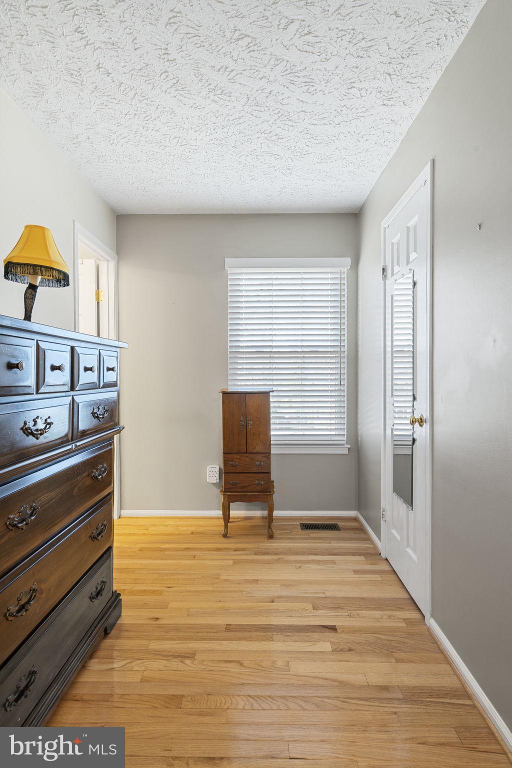 COLONY WOODS - Residential