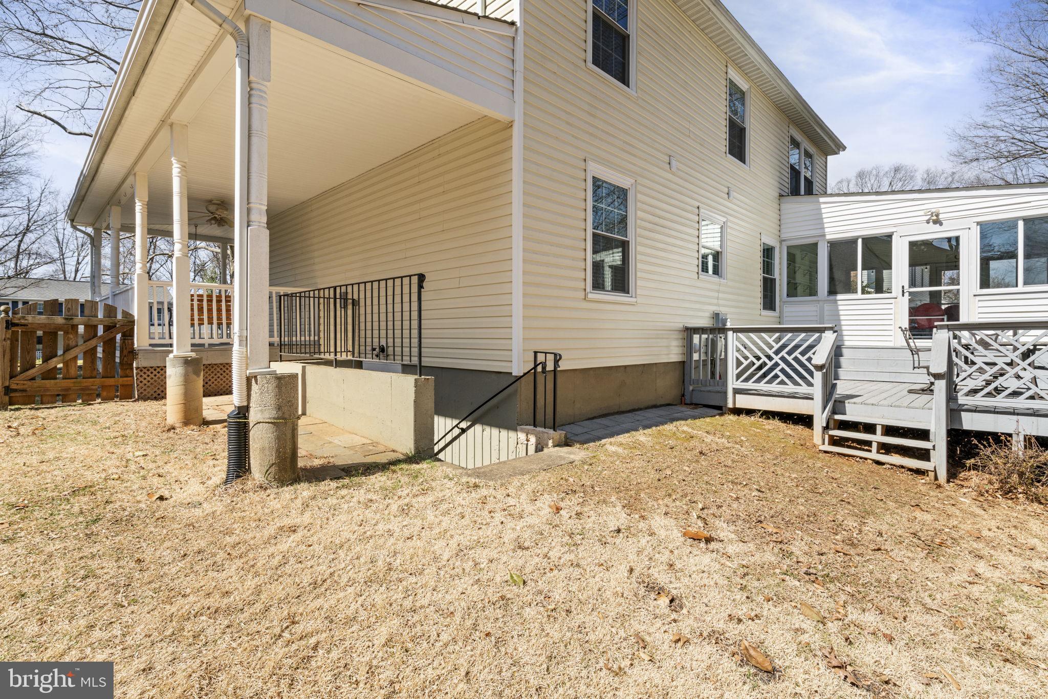 COLONY WOODS - Residential