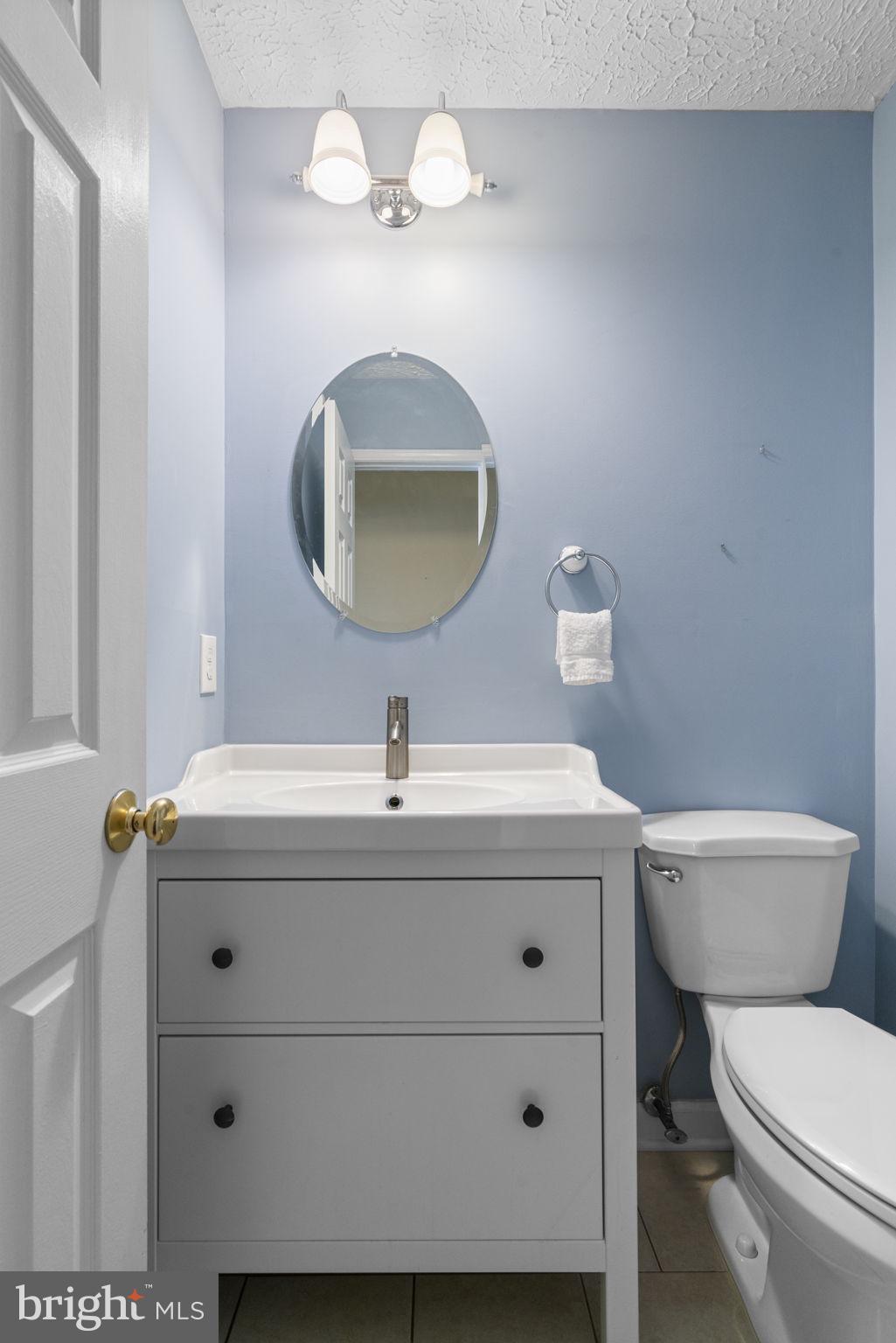 COLONY WOODS - Residential