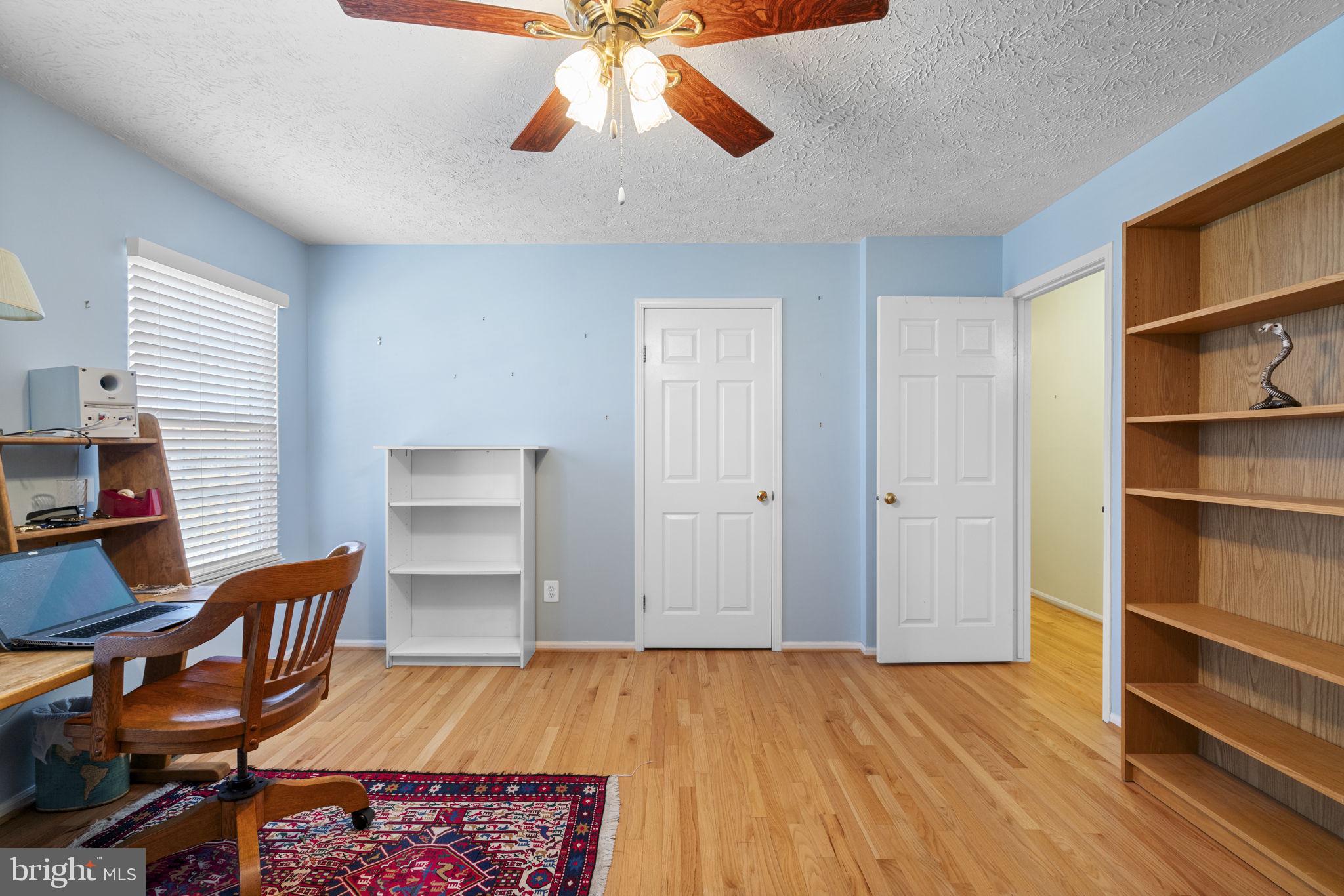 COLONY WOODS - Residential