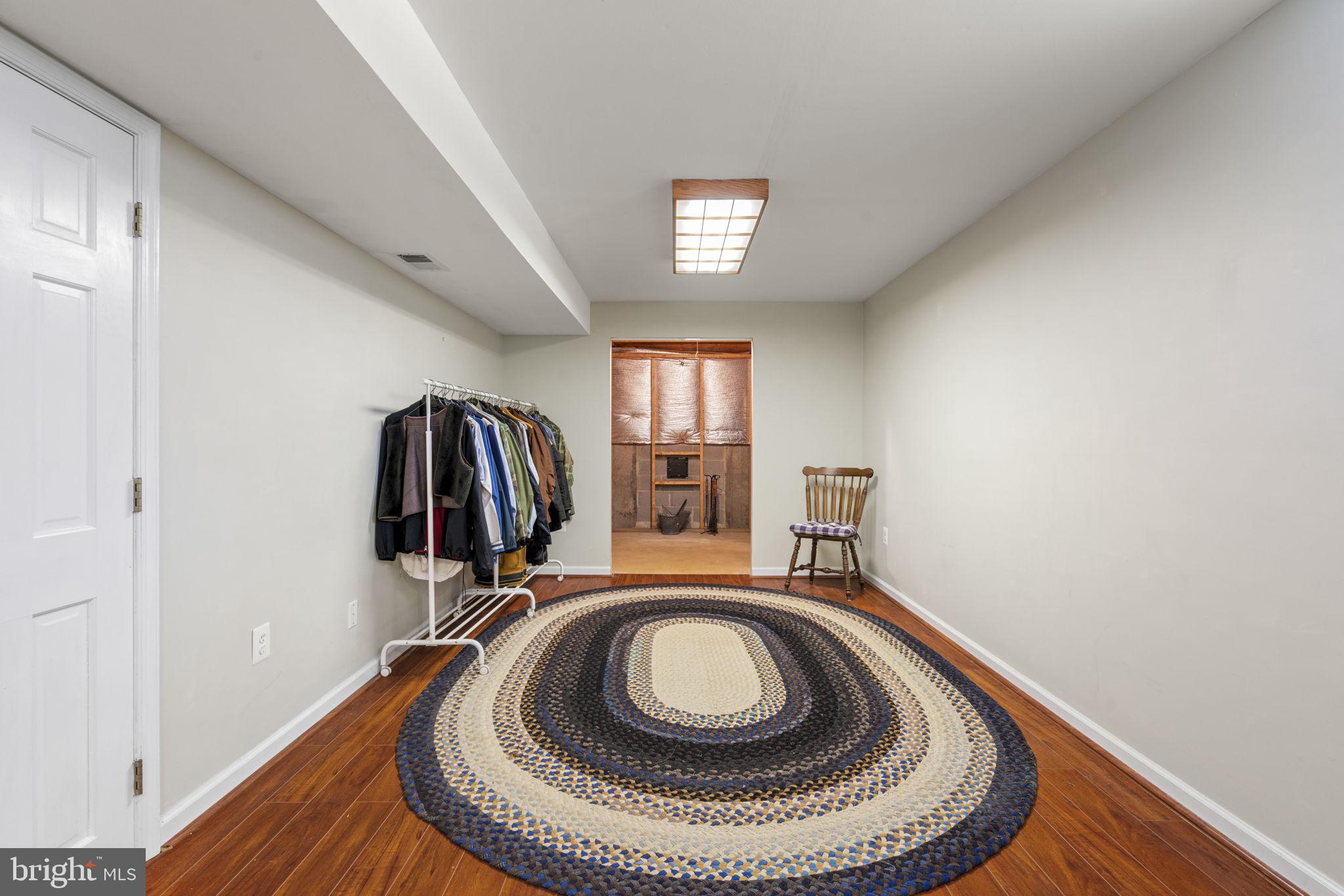 COLONY WOODS - Residential