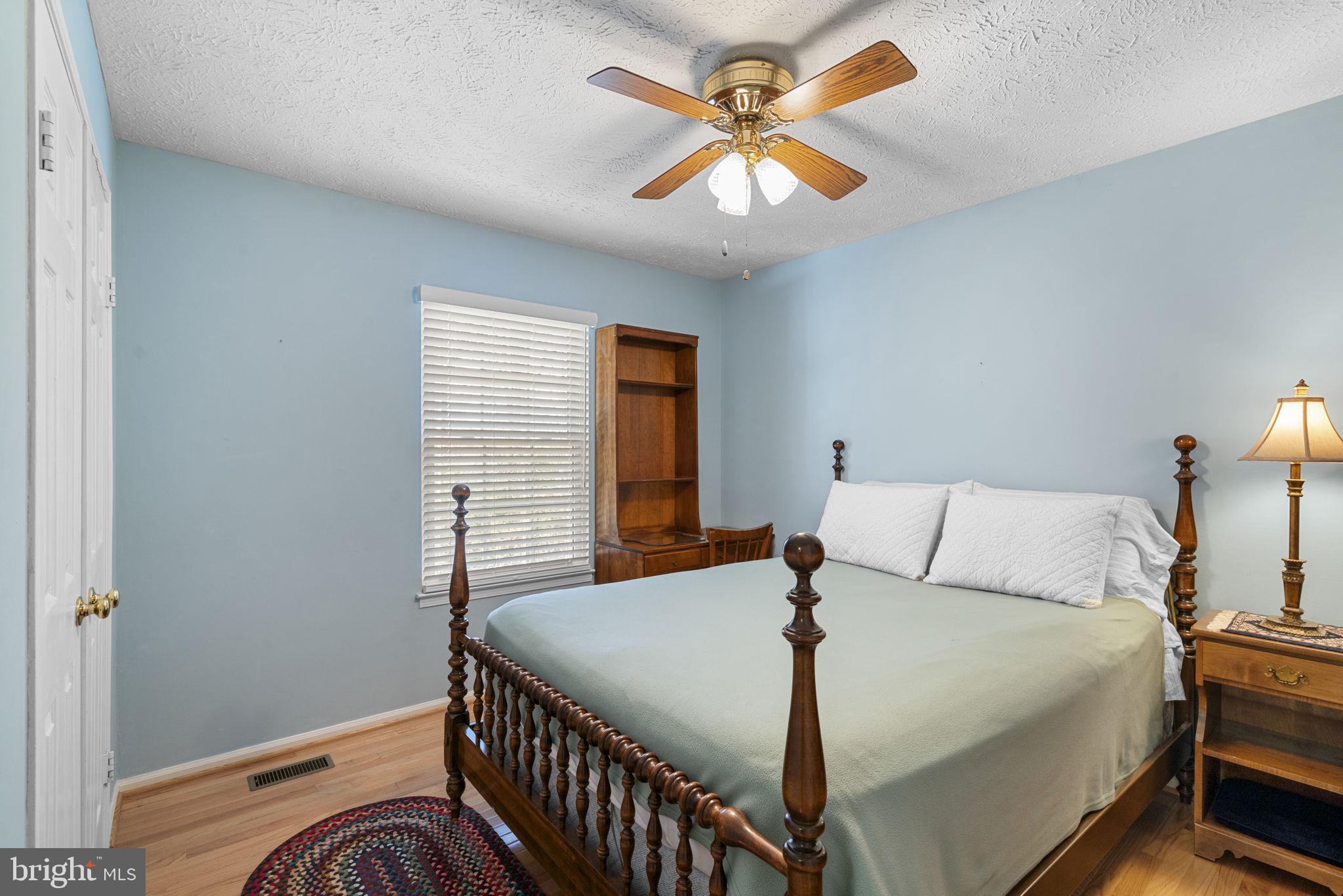 COLONY WOODS - Residential