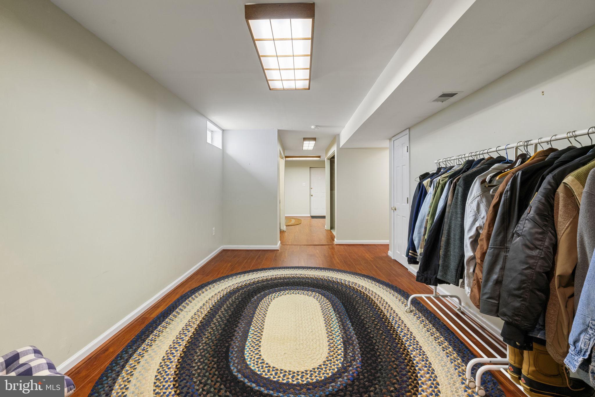 COLONY WOODS - Residential