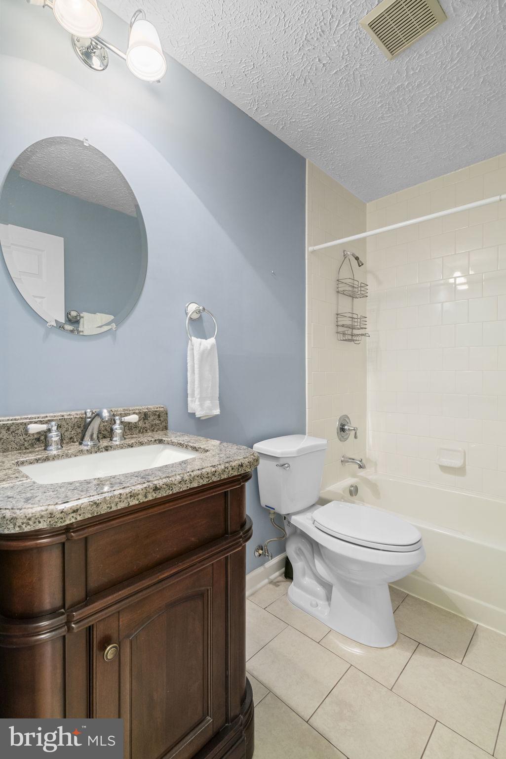 COLONY WOODS - Residential