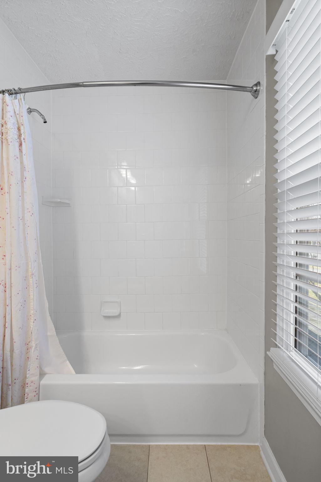 COLONY WOODS - Residential