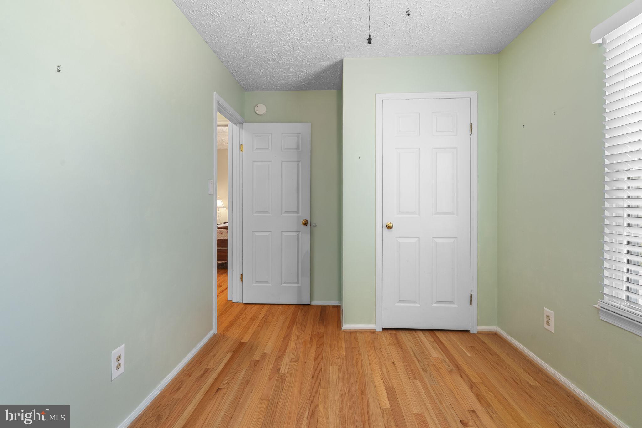 COLONY WOODS - Residential