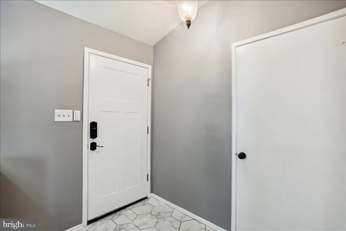 CHURCHILL TOWN SECTOR - Residential Lease