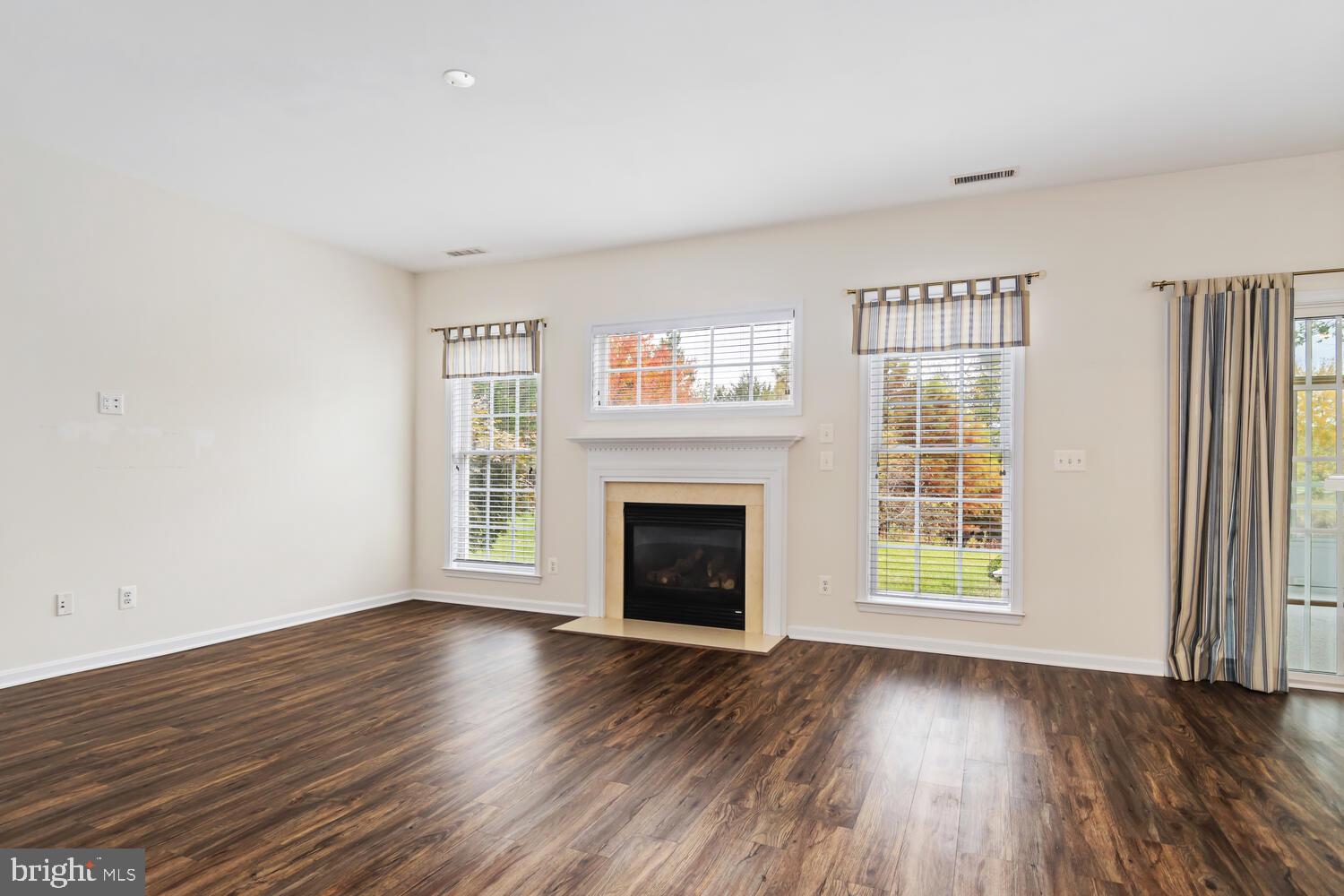 EASTON CLUB EAST - Residential