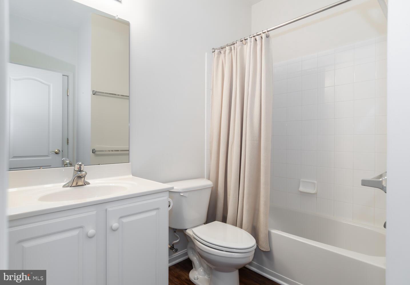 EASTON CLUB EAST - Residential