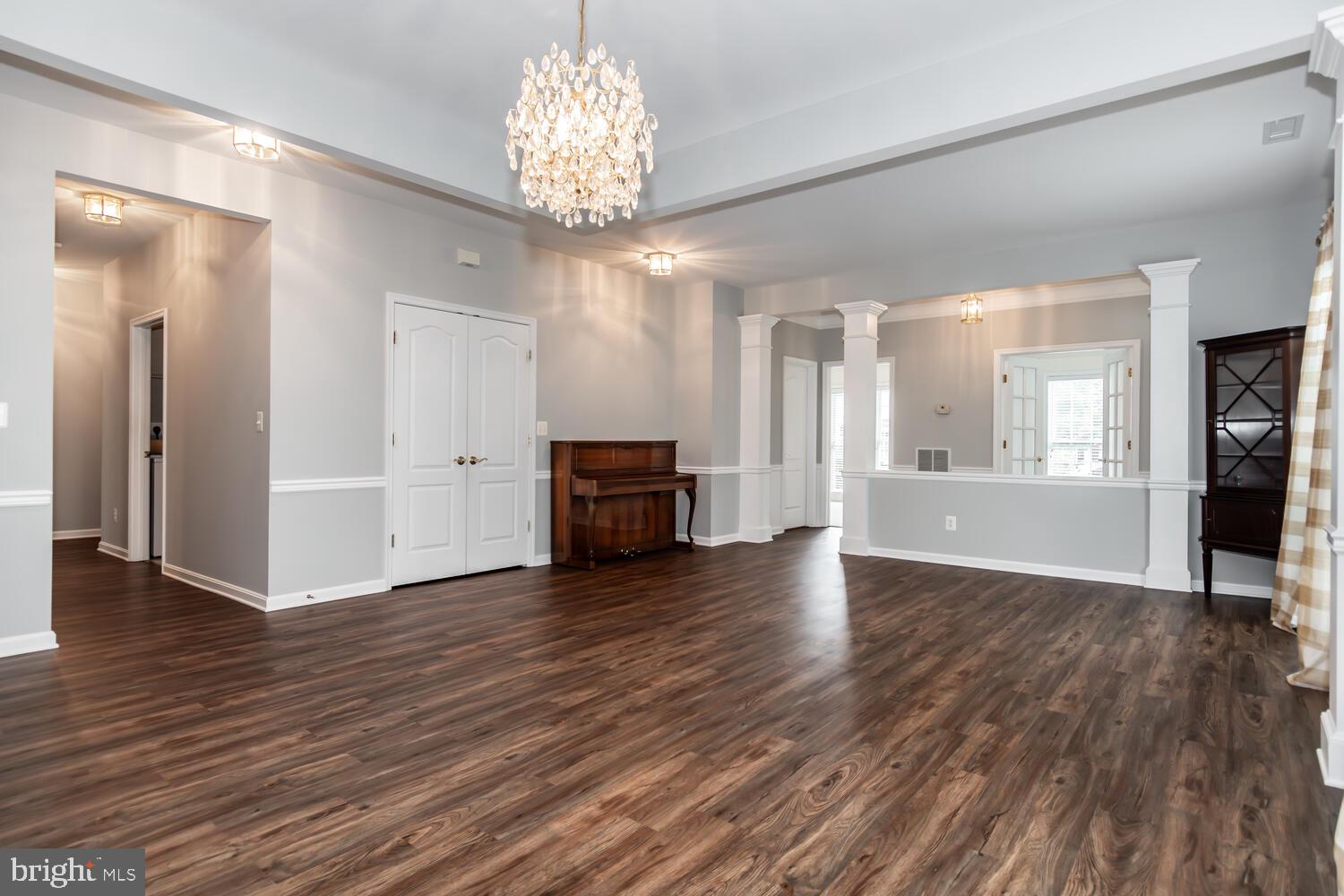 EASTON CLUB EAST - Residential