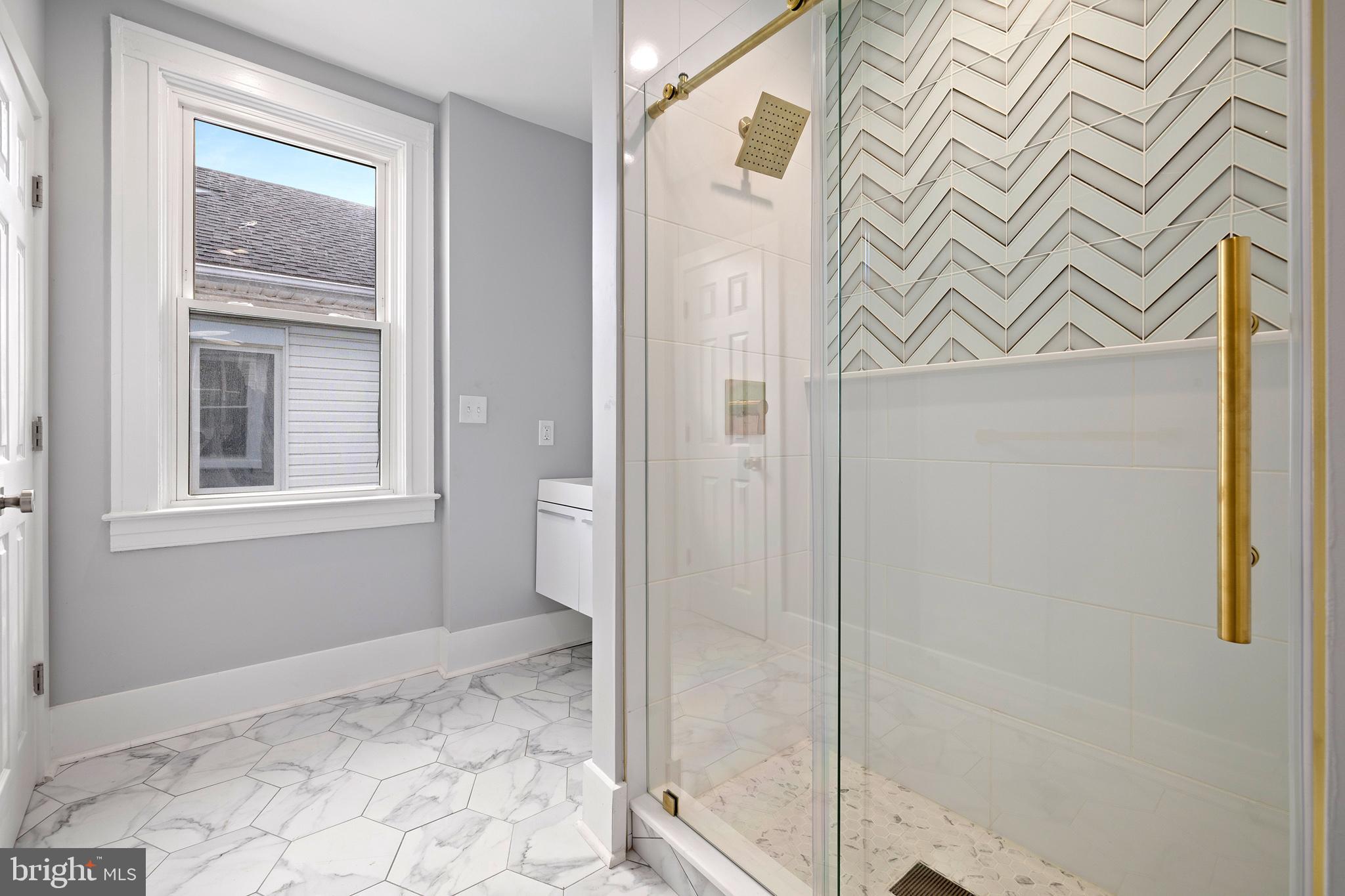 WINSTON GOVANS - Residential