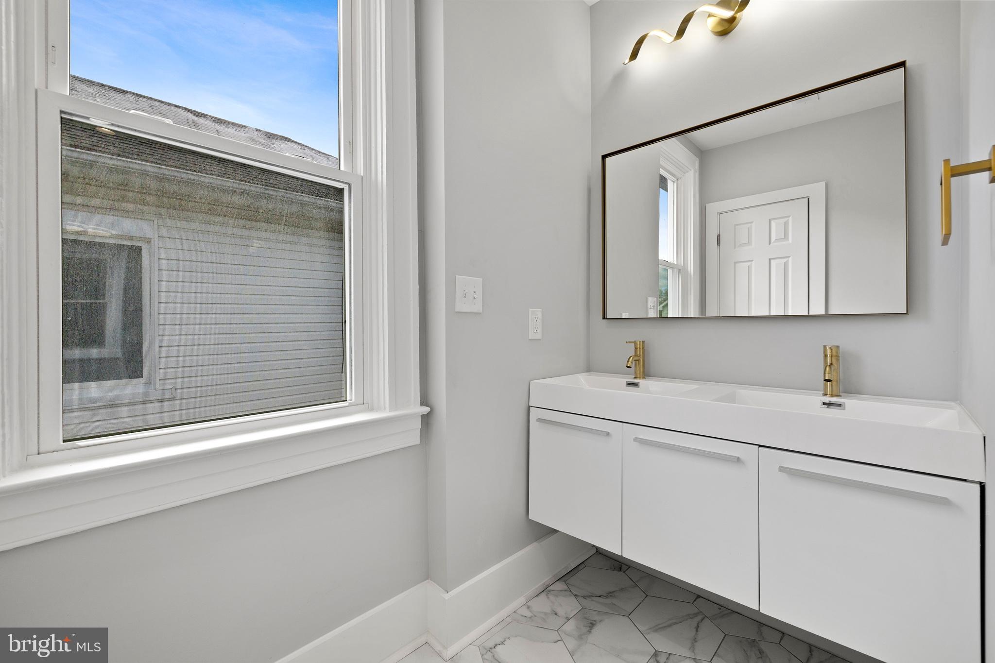 WINSTON GOVANS - Residential