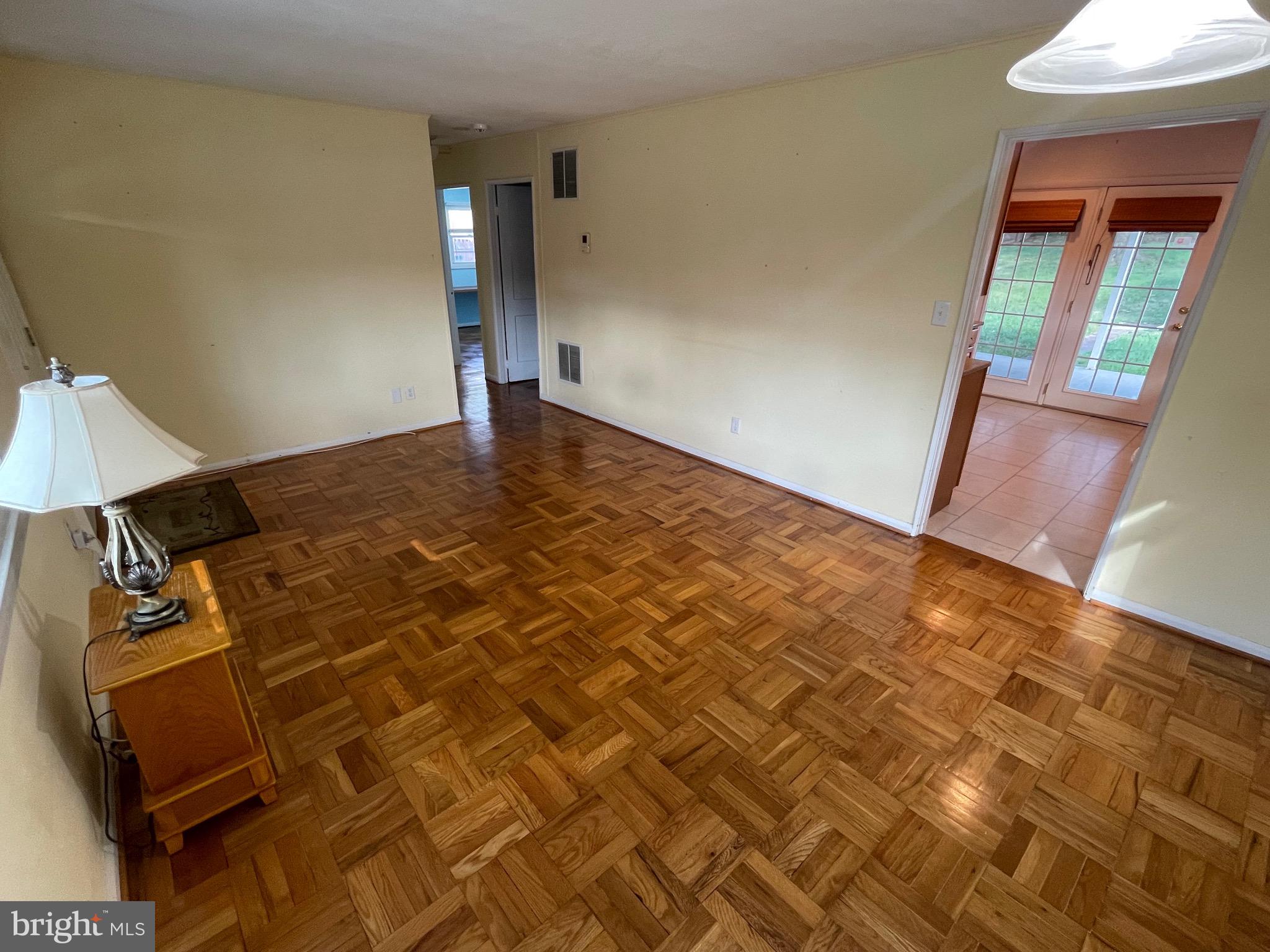 GLEN GARDENS - Residential