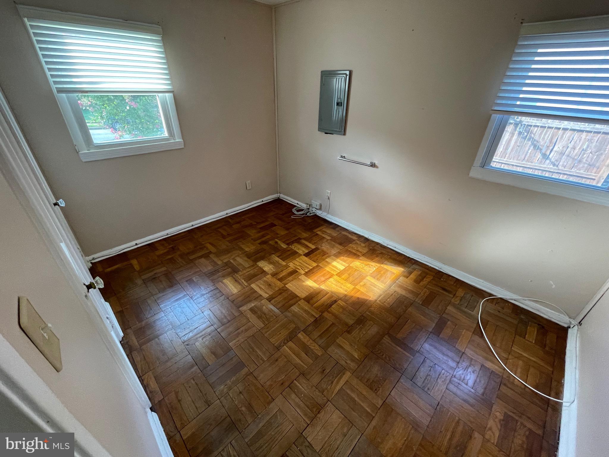 GLEN GARDENS - Residential