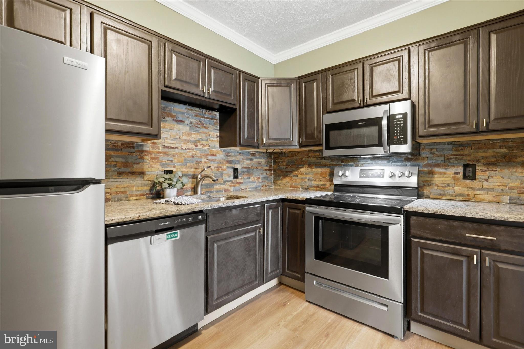 WHITPAIN HILLS - Residential