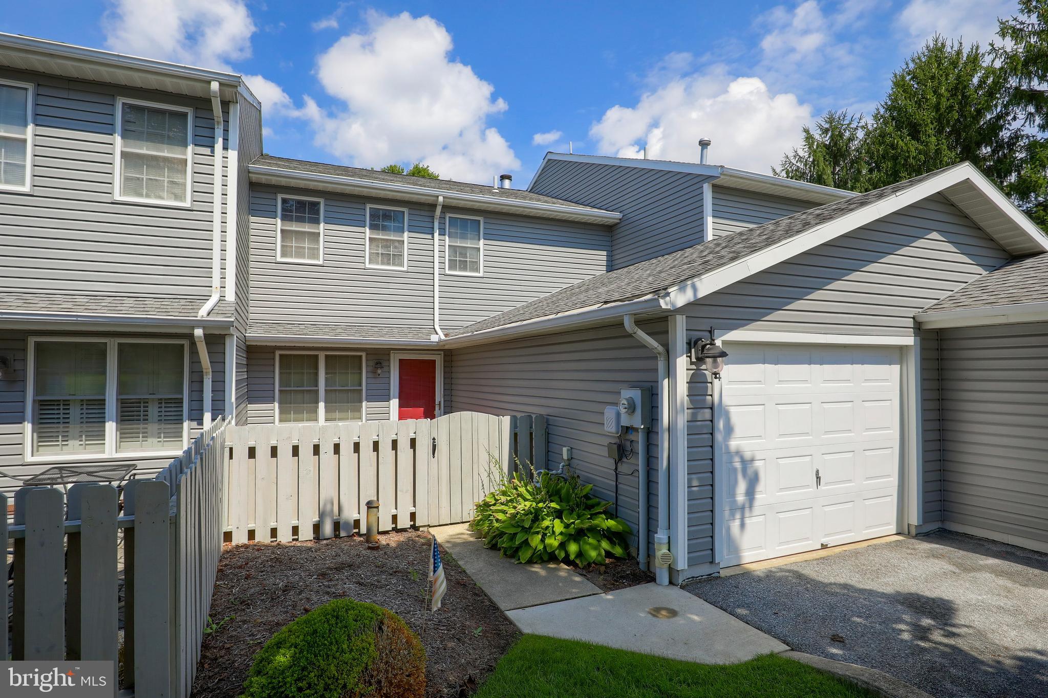 CHAMBERS CROSSING - Residential