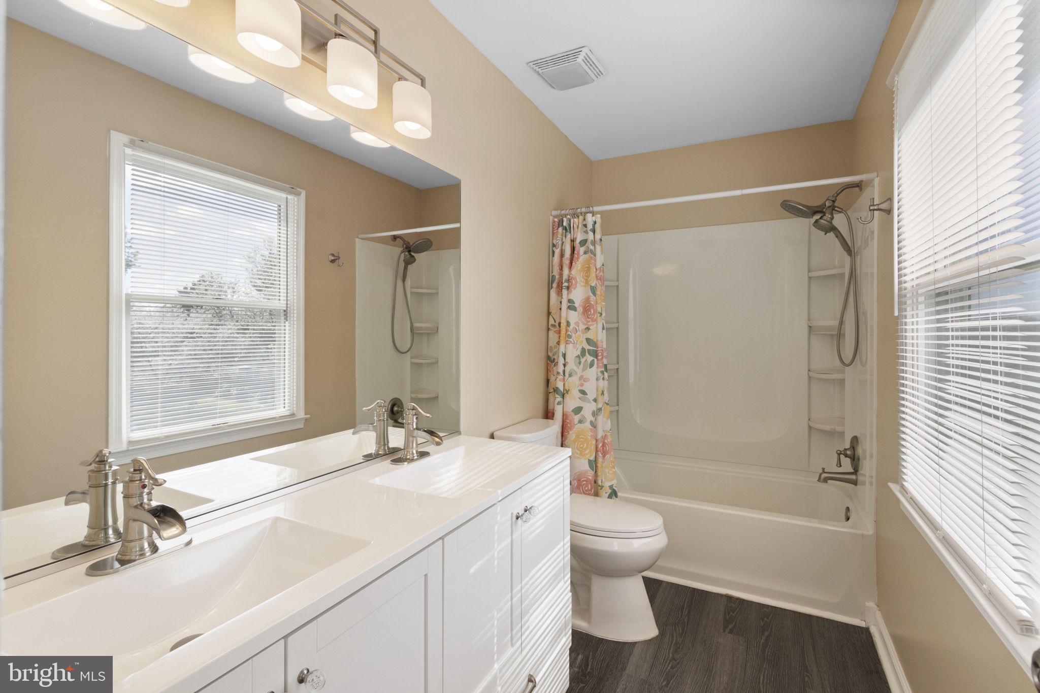 MEADOWBROOK - Residential