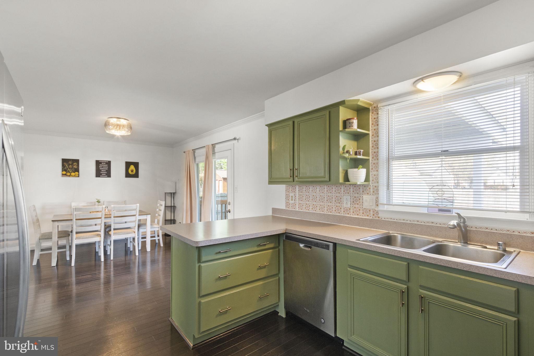 MEADOWBROOK - Residential