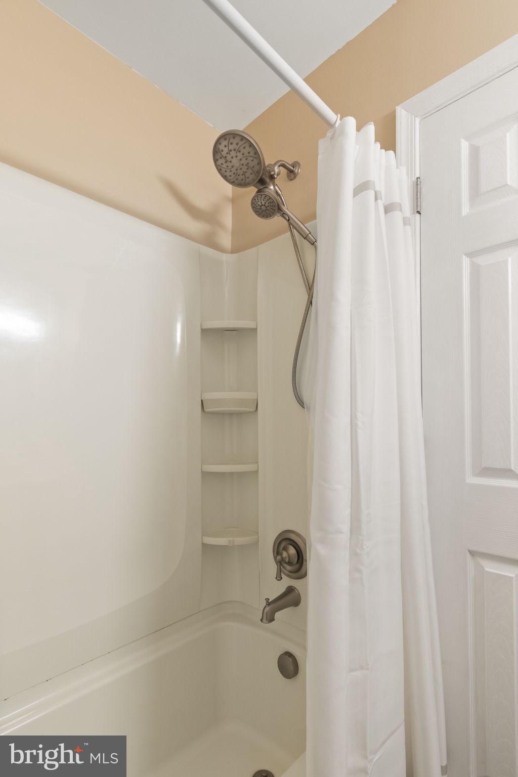 MEADOWBROOK - Residential