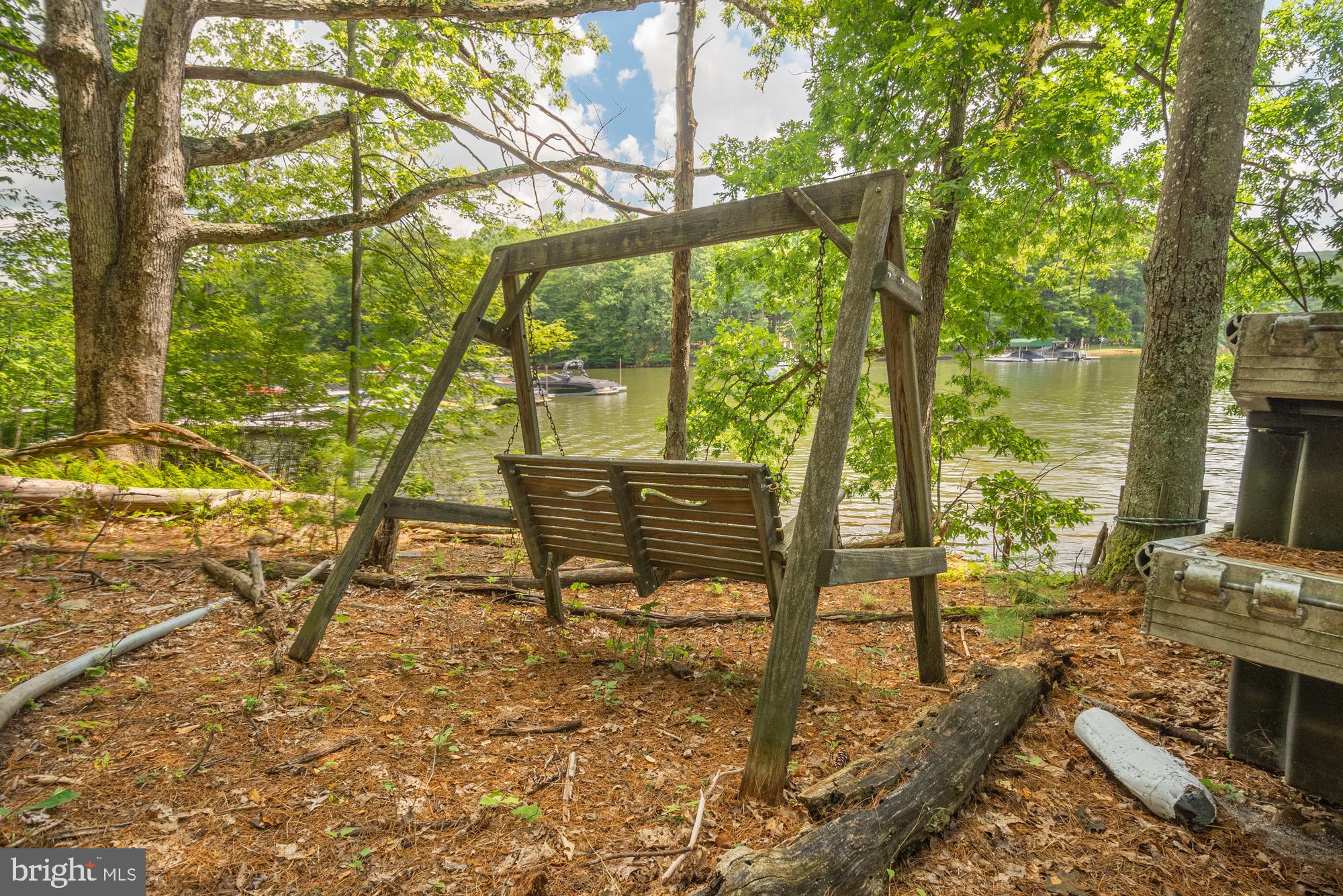 HARVEY PENINSULA - Residential