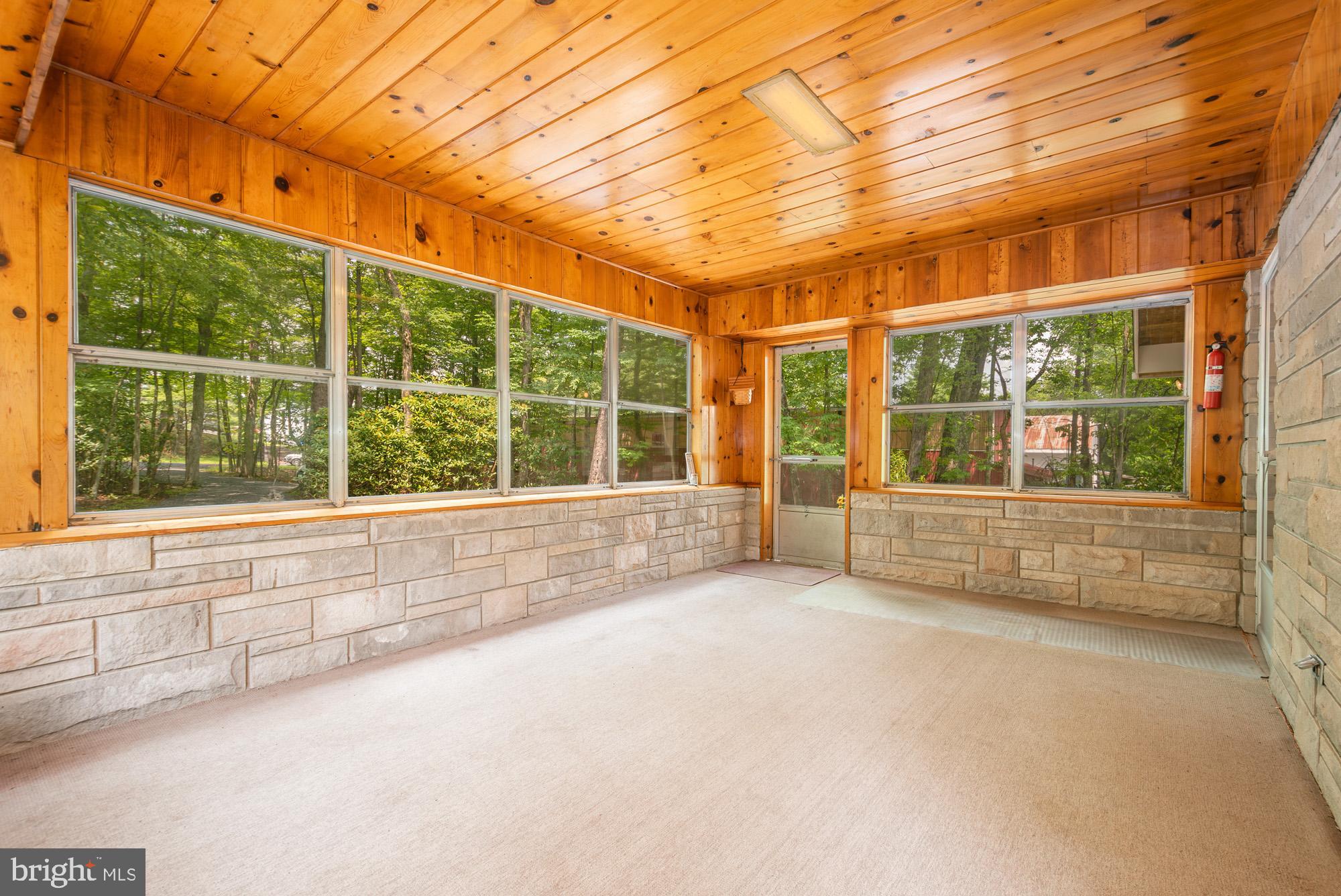 HARVEY PENINSULA - Residential