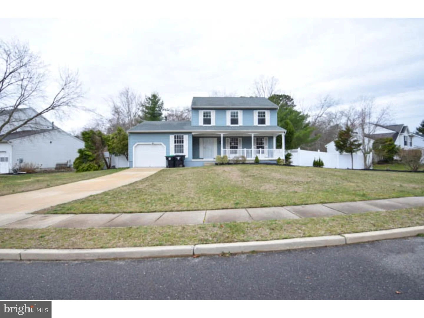 31 Greystone Lane, Sicklerville, NJ 08081