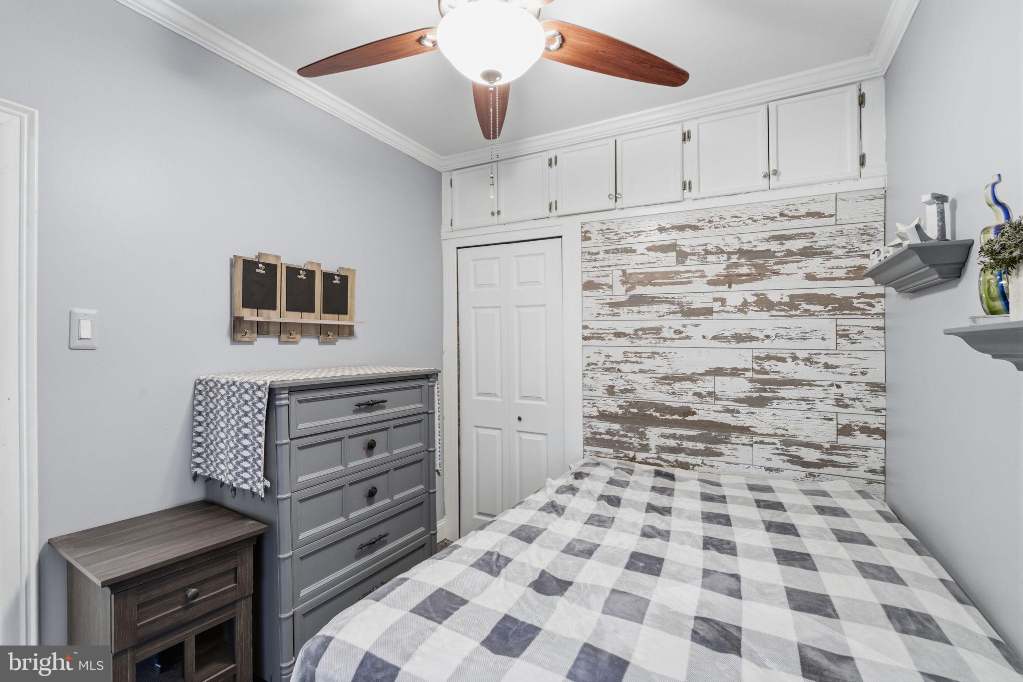 BRIDESBURG - Residential