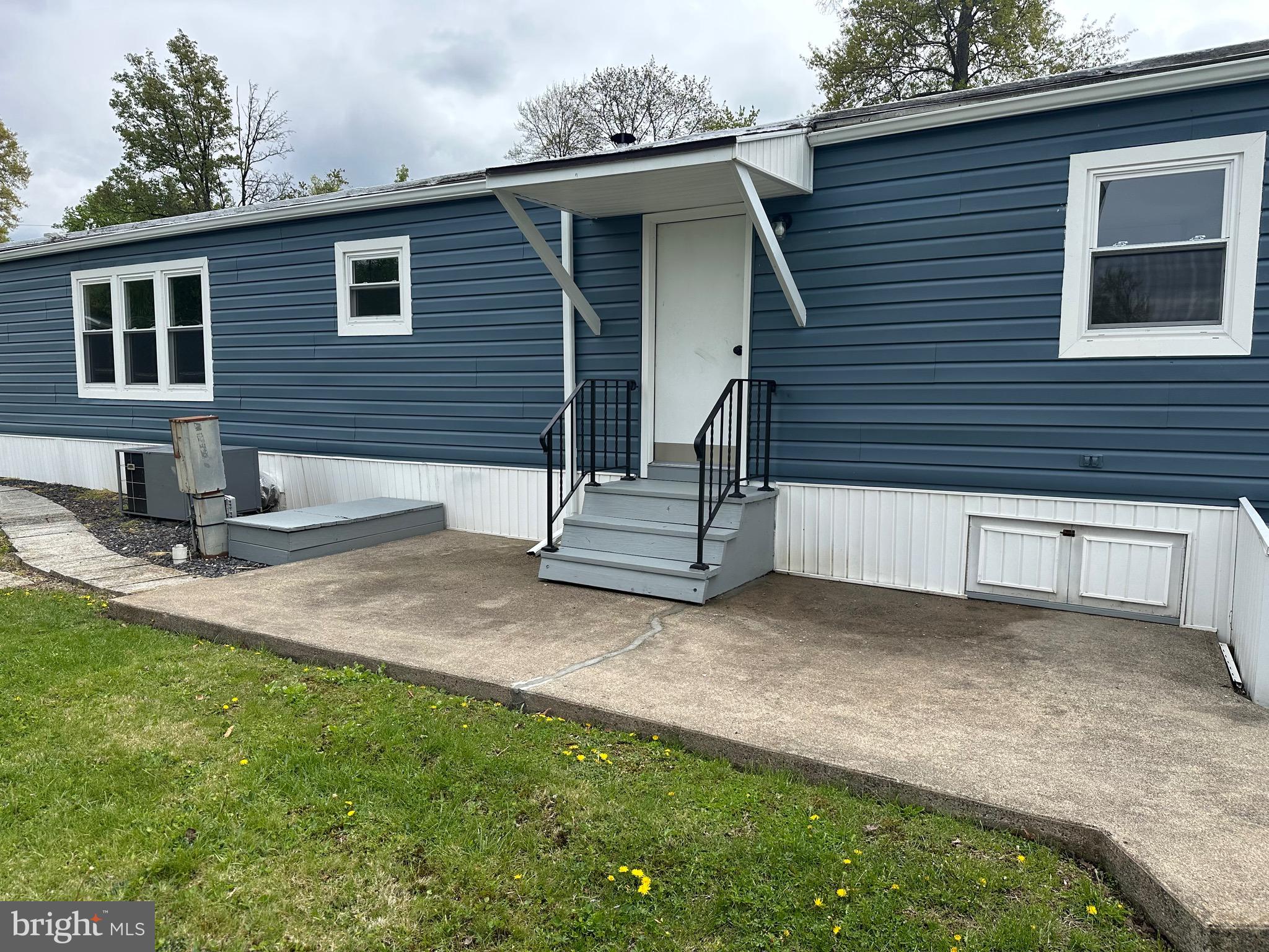 MELODYLAKESCNTRYCLUB - Residential