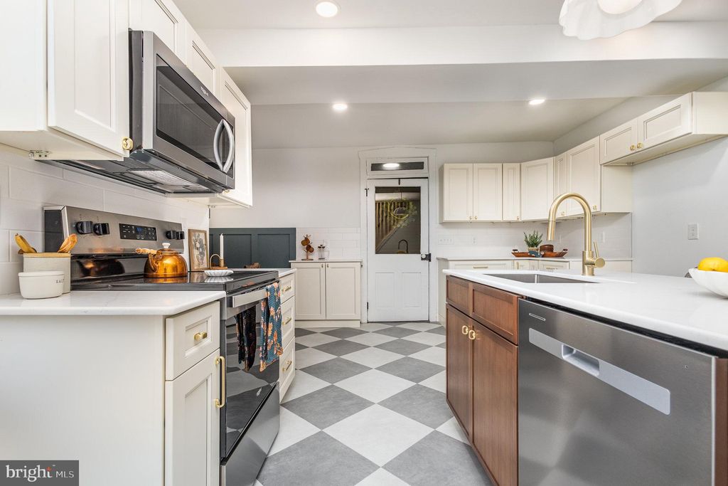 Photo of 151 N Main Street, MANHEIM, PA 17545 (MLS # PALA2066798)