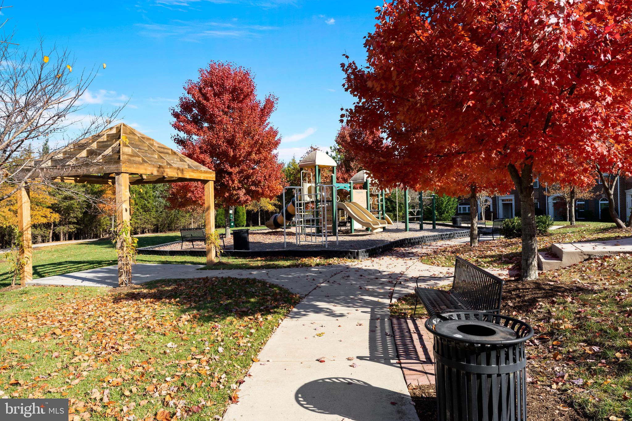 MORLEY CORNER - Residential