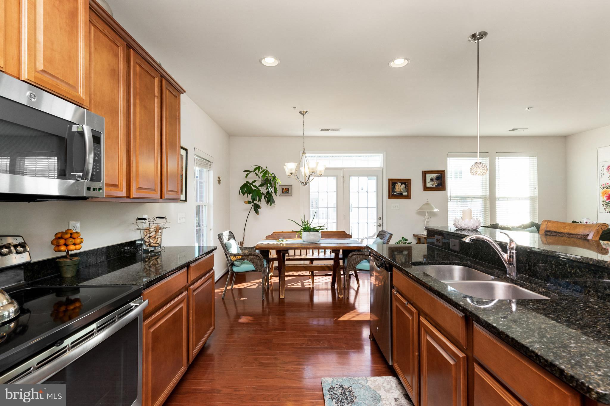 MORLEY CORNER - Residential