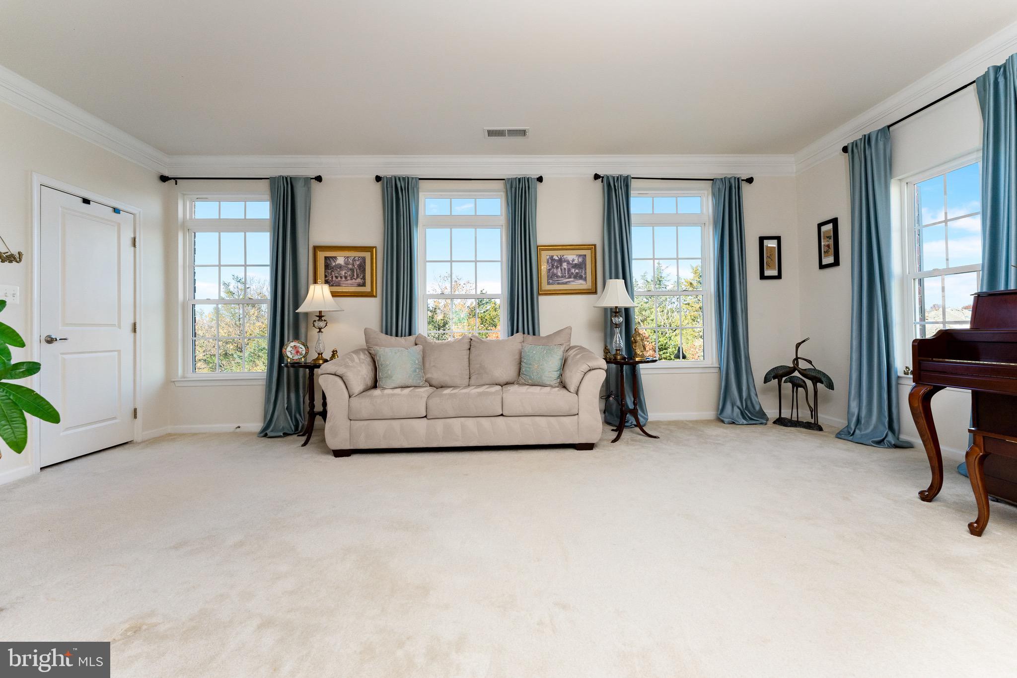 MORLEY CORNER - Residential