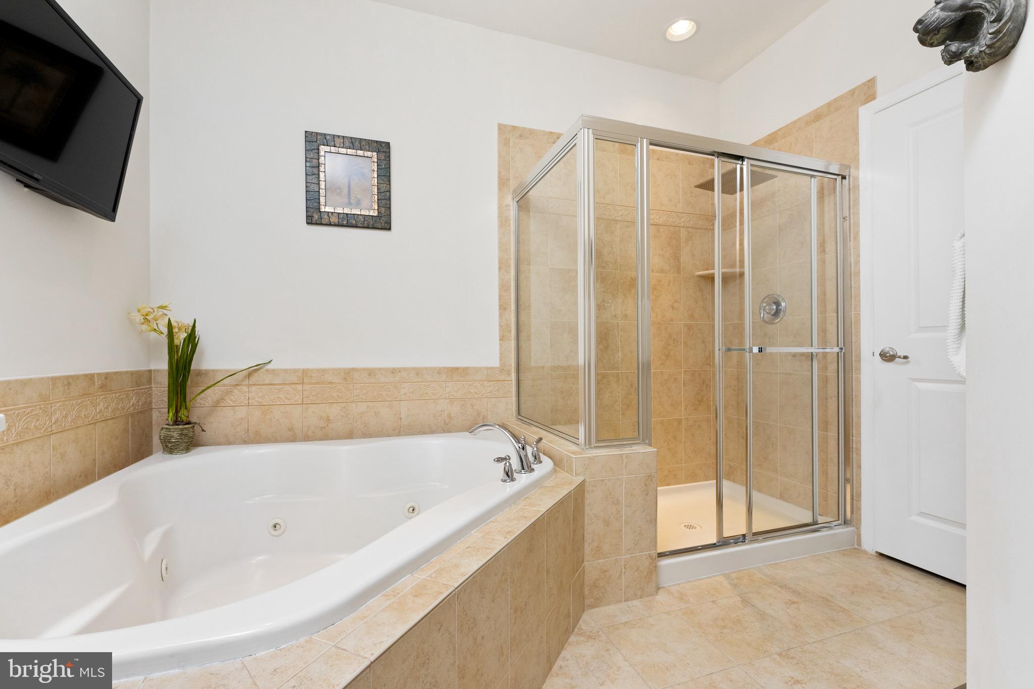 MORLEY CORNER - Residential