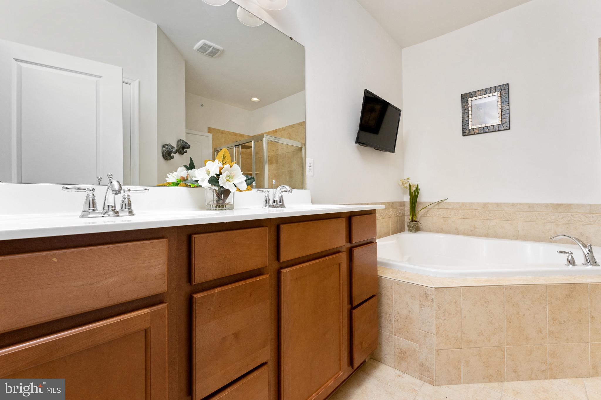 MORLEY CORNER - Residential