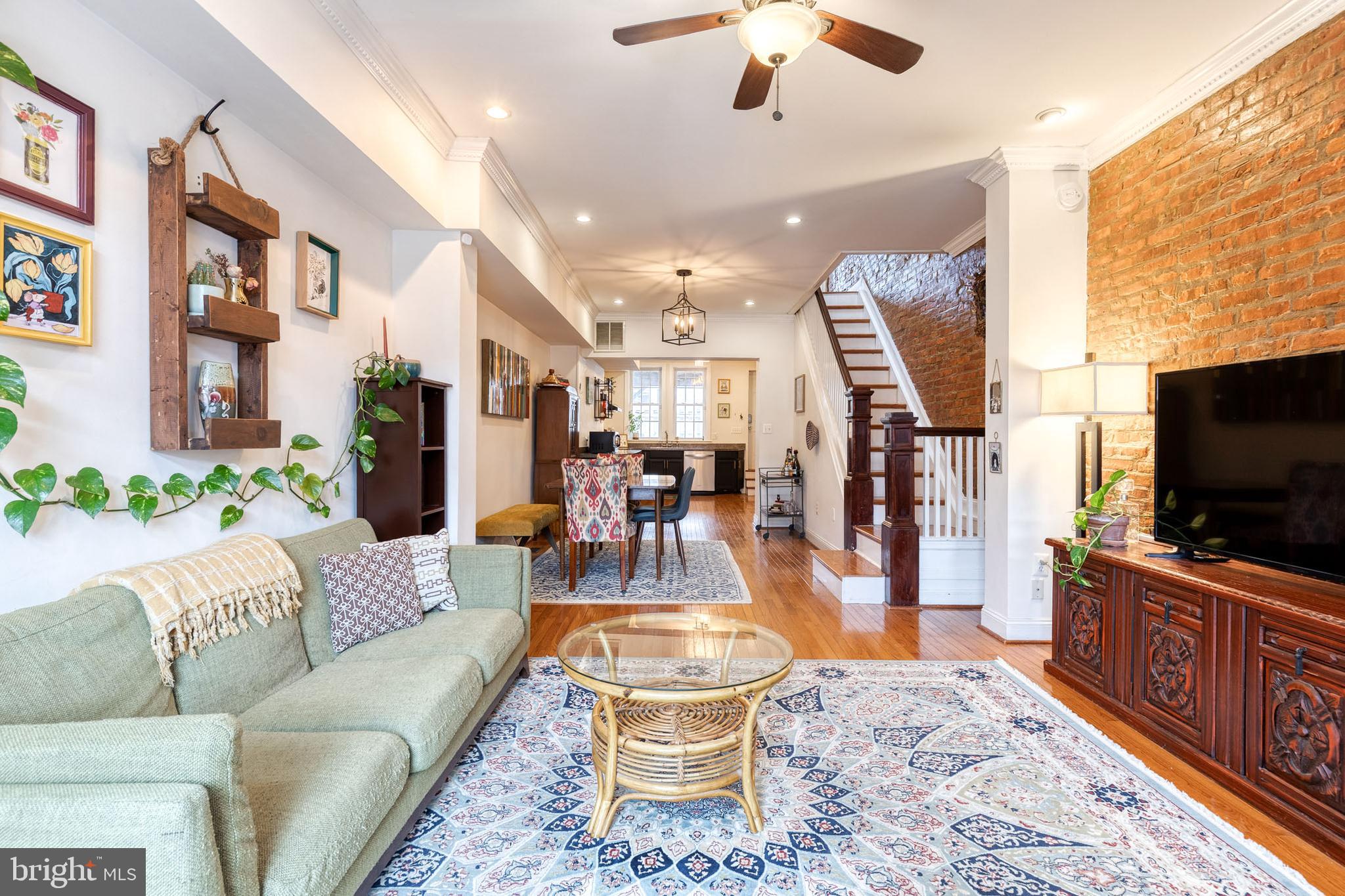 HIGHLANDTOWN - Residential