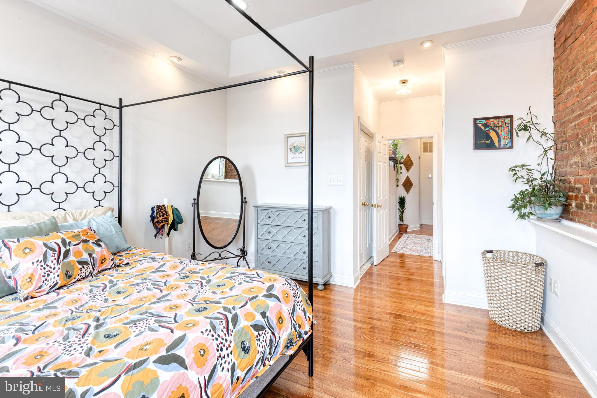 HIGHLANDTOWN - Residential