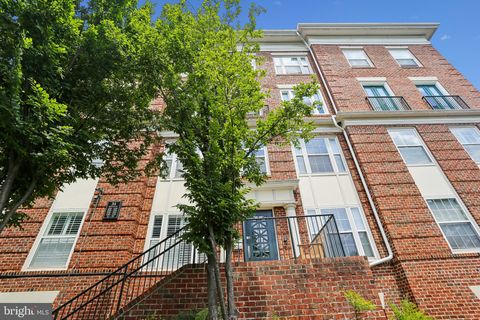Condo For Sale - 31 Booth Street #B56<br/> GAITHERSBURG, MD 20878
