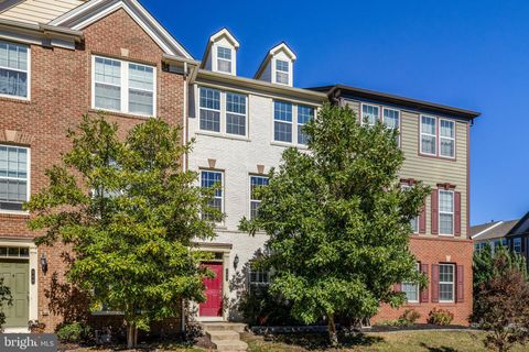 348 PINK AZALEA TERRACE SE LEESBURG VA 20175
