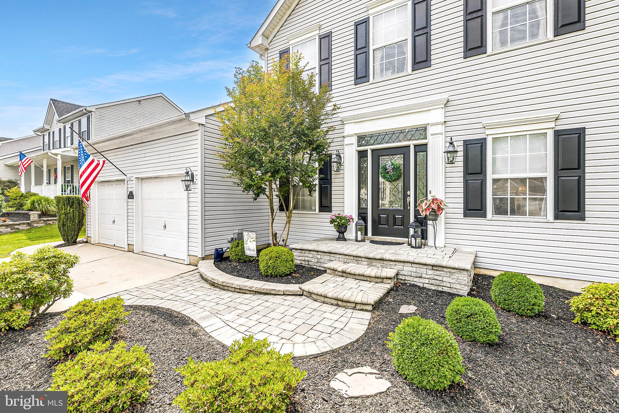 33 HARPER BOULEVARD