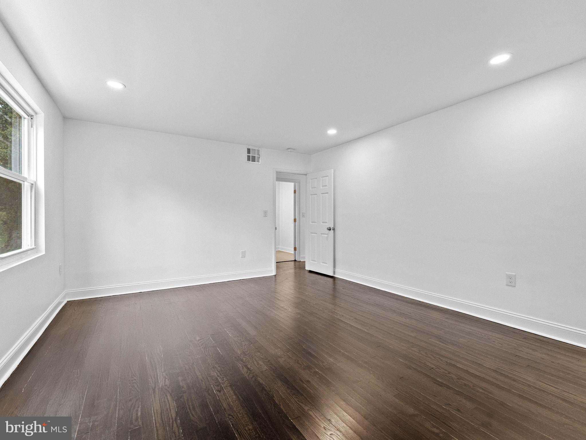 GULPH MILLS VIL - Residential