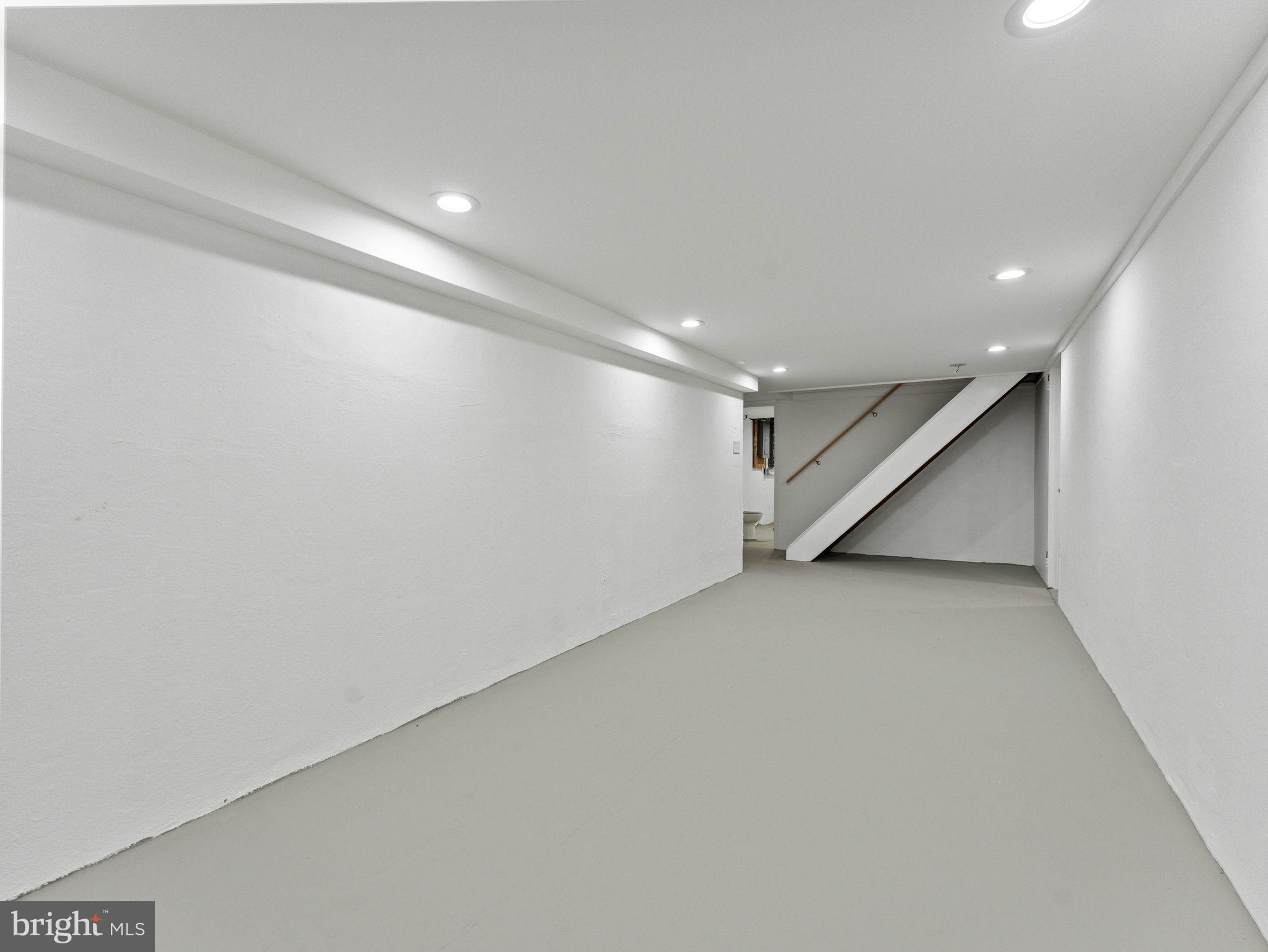 GULPH MILLS VIL - Residential