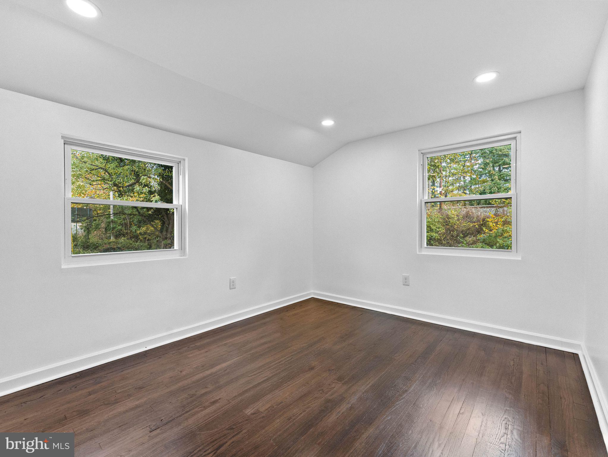 GULPH MILLS VIL - Residential