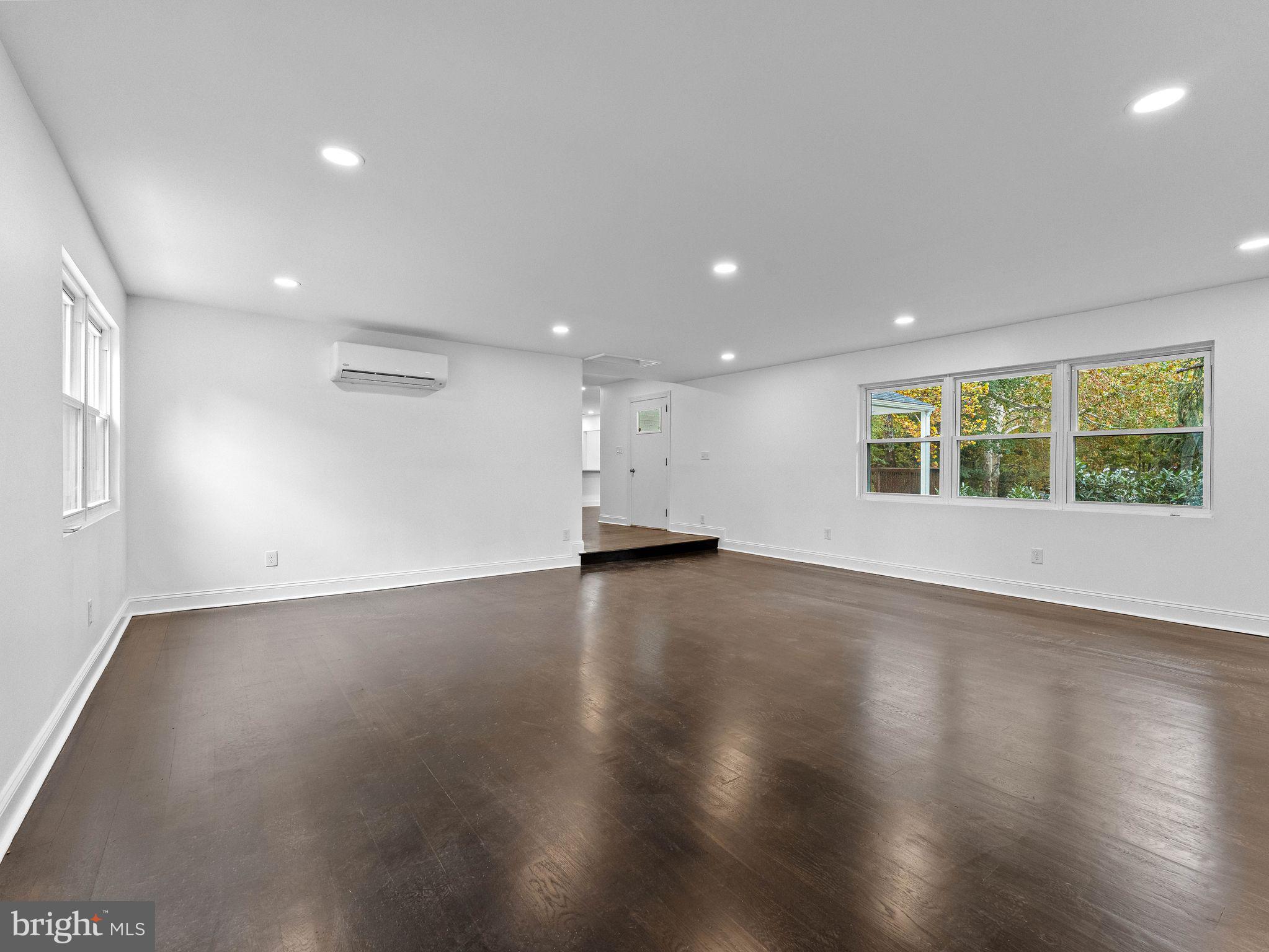 GULPH MILLS VIL - Residential