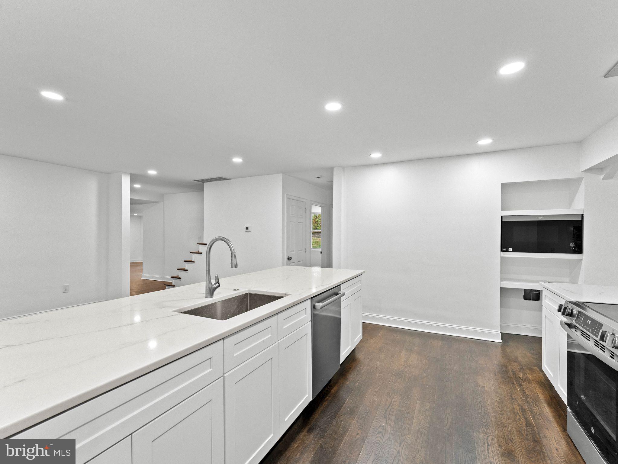 GULPH MILLS VIL - Residential