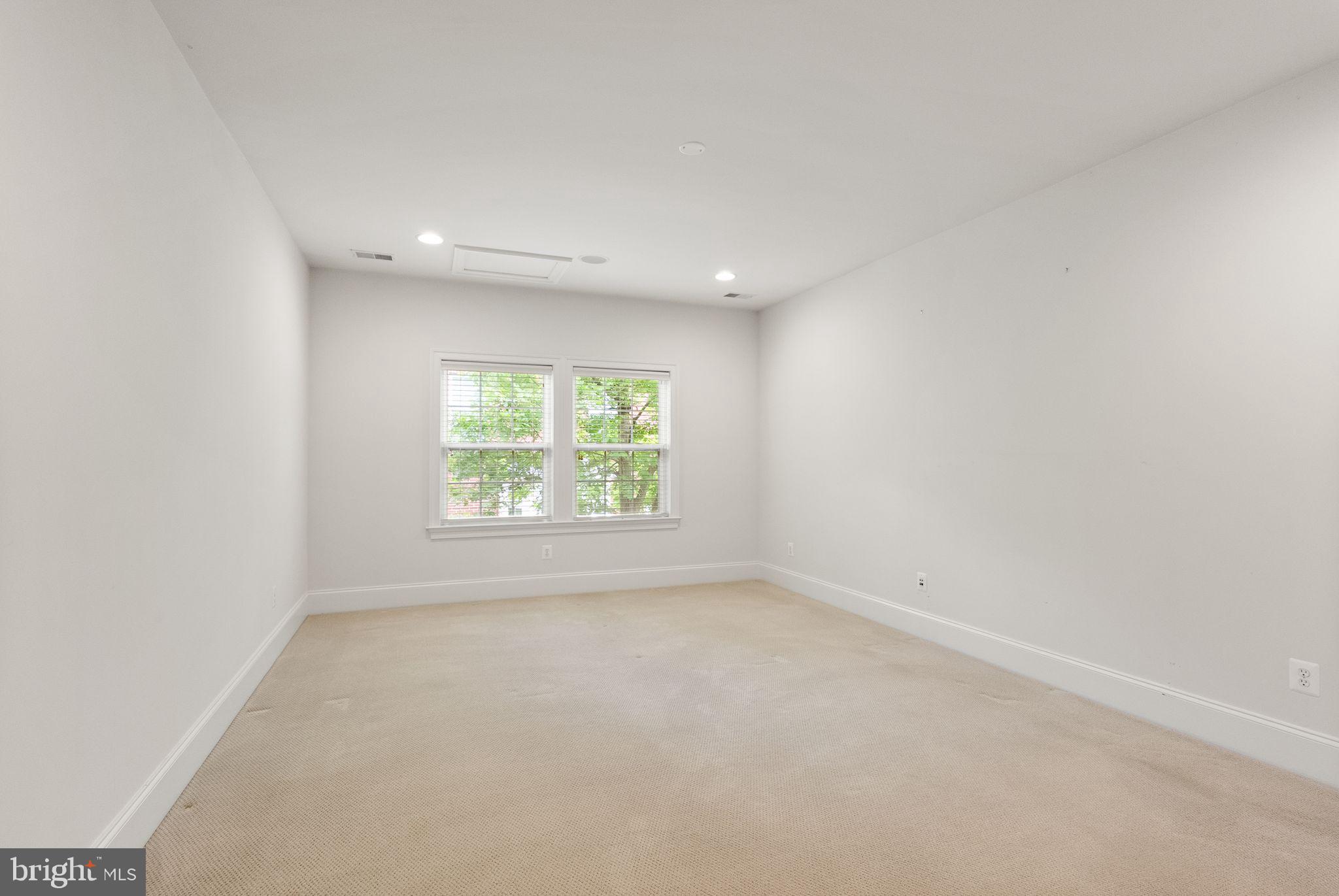 SOUTH RUN - Residential