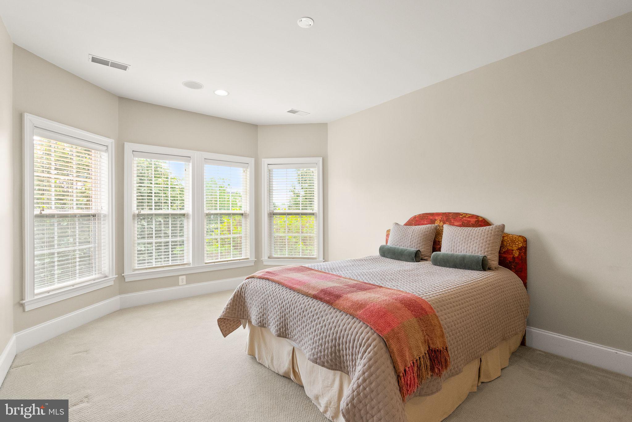 SOUTH RUN - Residential