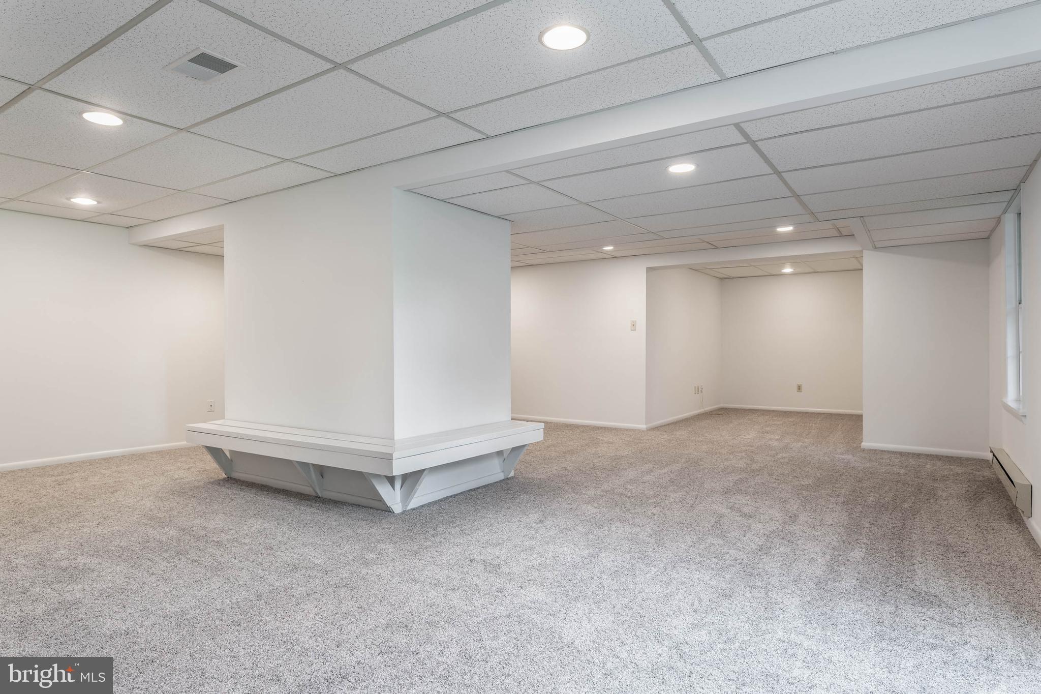 HUNTERS RUN - Residential